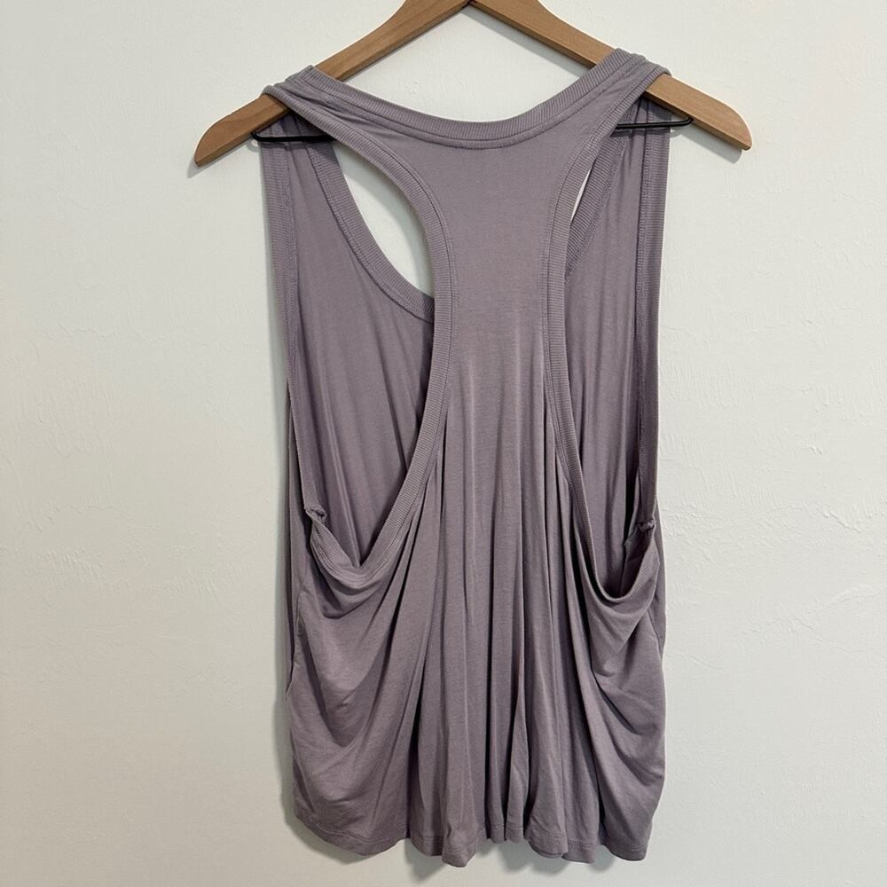 Fabletics Racerback Top 1X - Picture 3 of 4